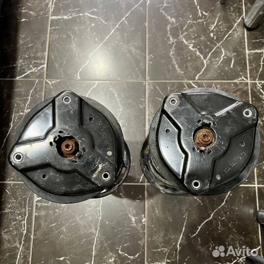 Стойки передние mercedes w204