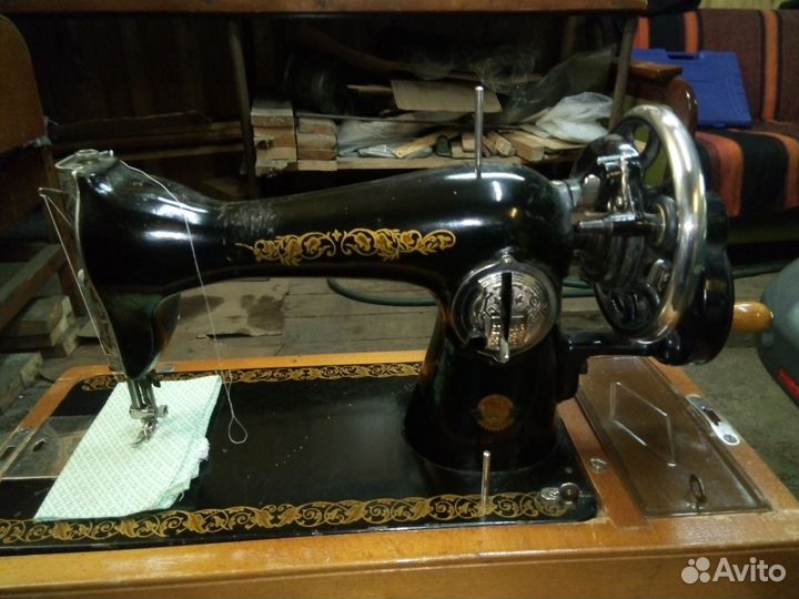 Швейная машинка в рабочем состоянии