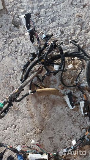 Проводка салона на Toyota Mark X