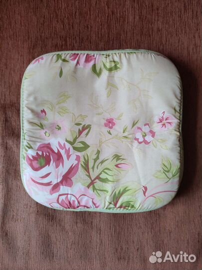 Сидушки на табурет