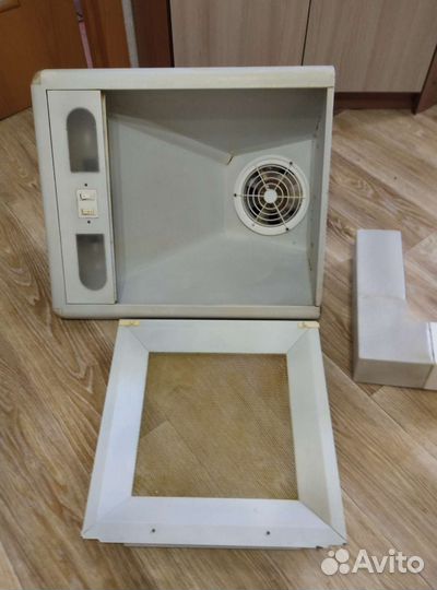 Вытяжка для кухни бу 50 см в хорошем состоянии