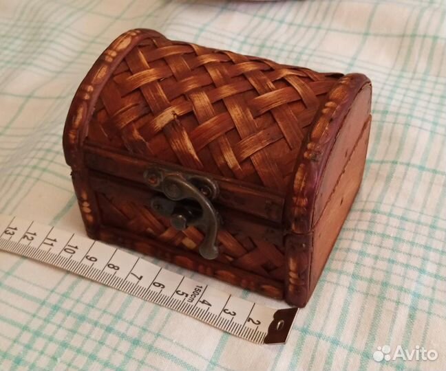 Шкатулка из дерева