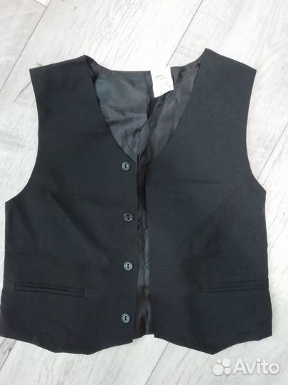 Новая школьная жилетка. р.134