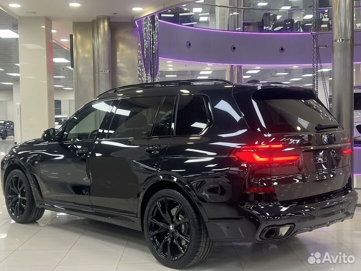 BMW X7 3.0 AT, 2023, 7 900 км