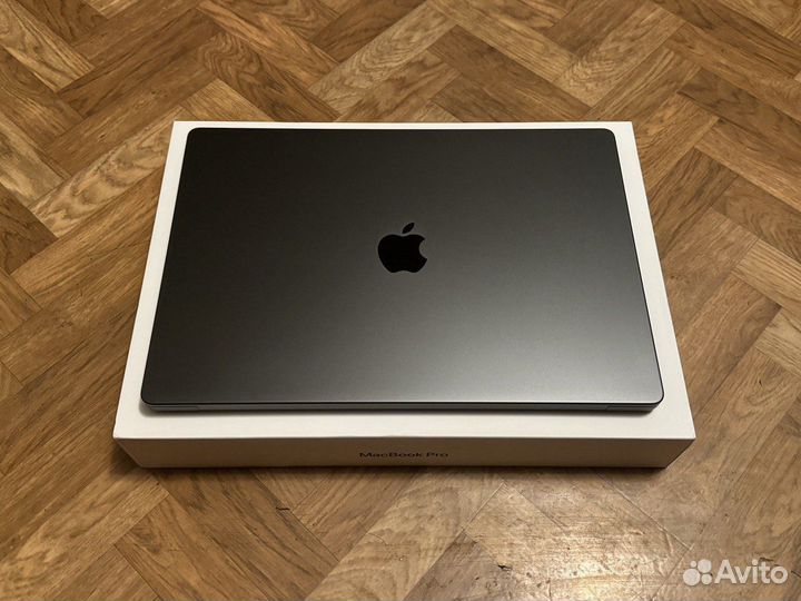 MacBook Pro M3 Max 16