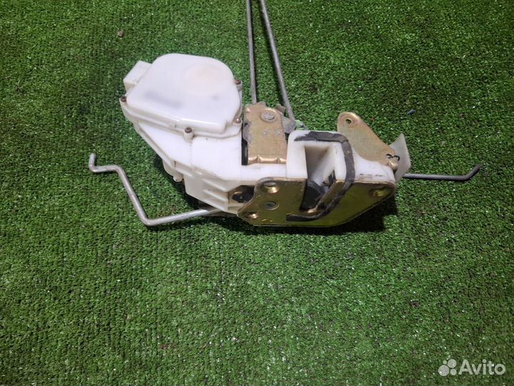 Замок двери пп Mitsubishi Galant 7