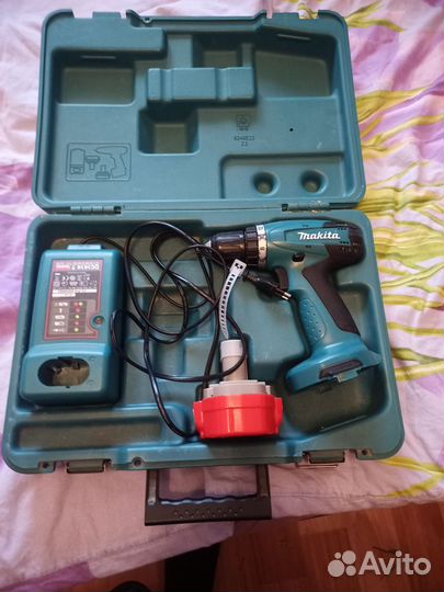 Аккумуляторная дрель шуруповерт makita