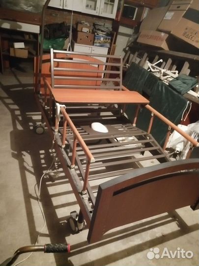 Кровать для лежачих больных с электроприводом