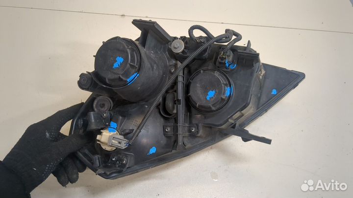 Фара (передняя) киа Carnival, 2011