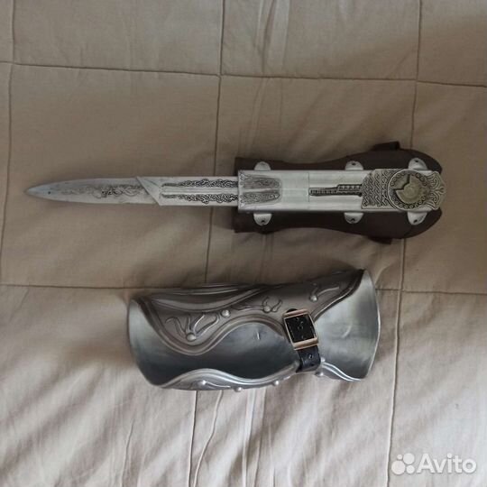 Assassin's creed клинок Эцио косплей