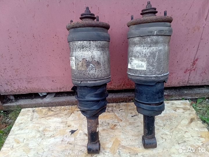 Пневмостойка задняя Land Rover Discovery 3, 4