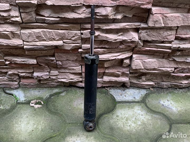 Амортизатор задний nissan murano z50