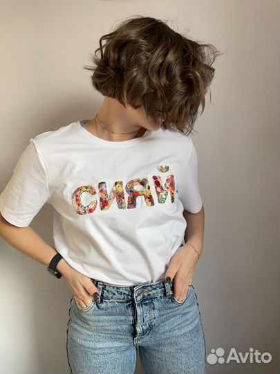 Футболка с вышивкой