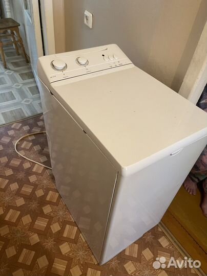 Стиральная машина с вертикальной загрузкой Indesit