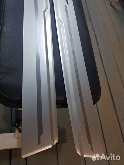 Накладки на пороги focus st 3D