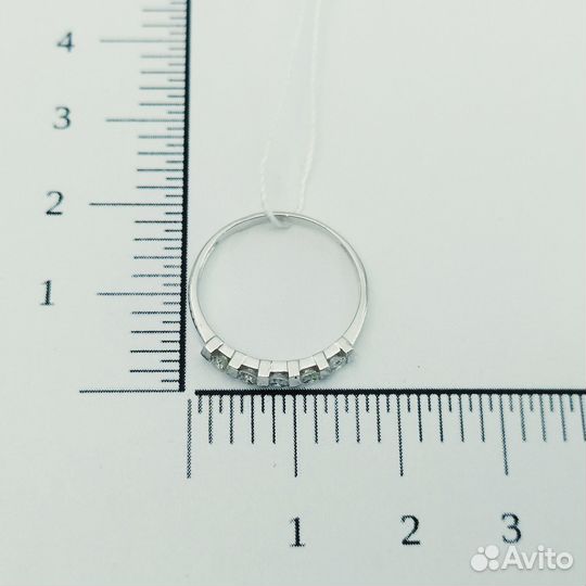 Золотое кольцо с бриллиантом 16р