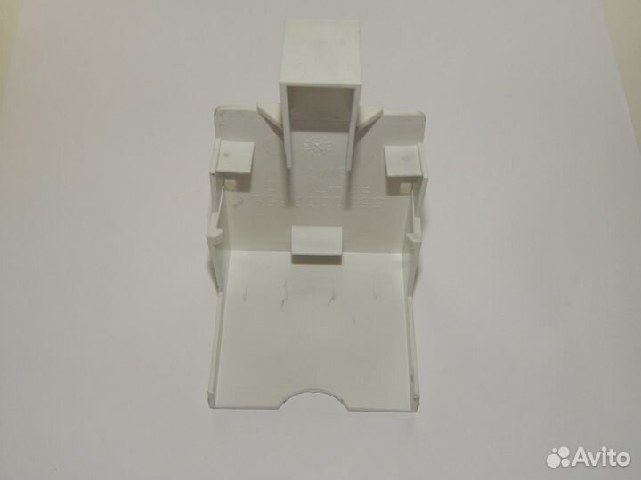 Крышка насоса стиральной машины Bosch 00187305