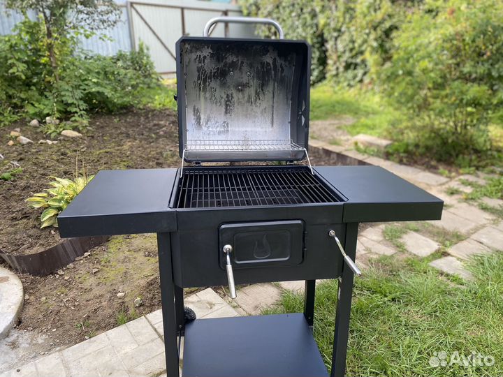 Угольный гриль Char Broil