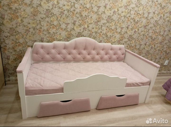 Детская кровать Фея с мягкой спинкой