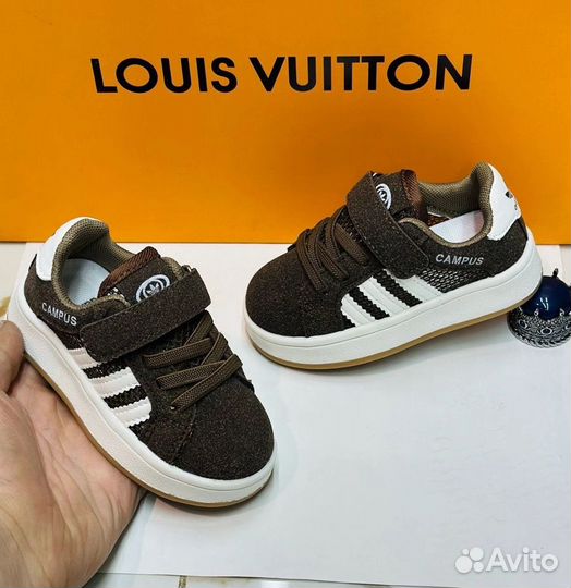 Кроссовки adidas с сеткой (размеры 21-30)