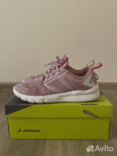 Кроссовки женские Demix Magus Plus W