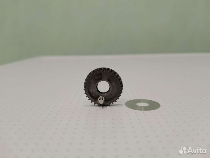 Шпули,много запчастей Daiwa