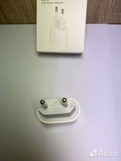 Блок питания на iPhone