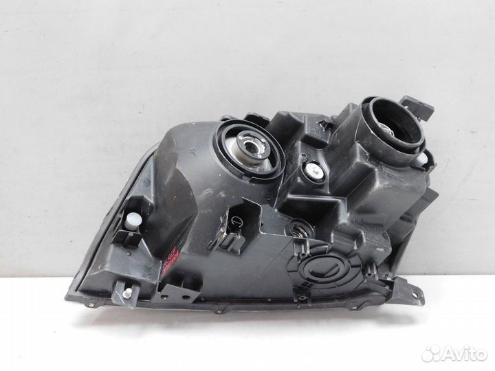 Фара правая Suzuki Grand Vitara