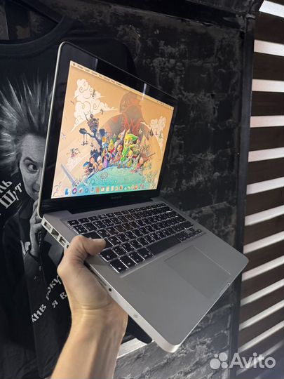 Apple MacBook Pro 13 core i5 8gb ssd256gb