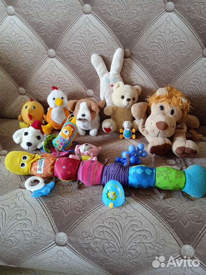 Отдам игрушки и коврик пазл