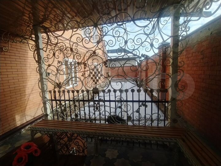 Дом 586 м² на участке 5,9 сот.