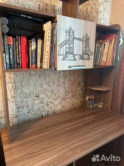 Письменный стол