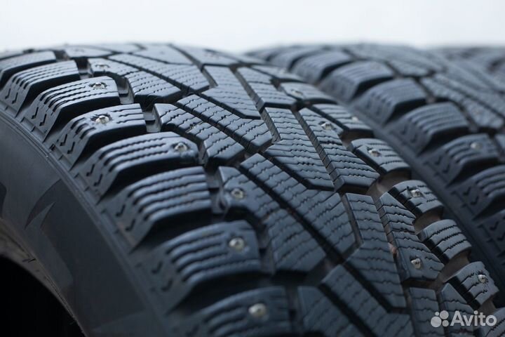 Pirelli Ice Zero 215/65 R16 102T