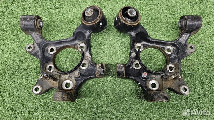 Поворотный кулак паджеро 4