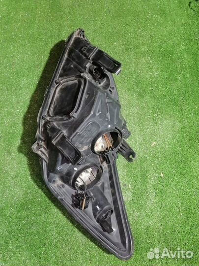 Фара правая Ford Focus/Focus RS/Focus ST