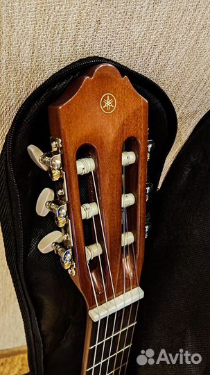 Классическая гитара yamaha c40