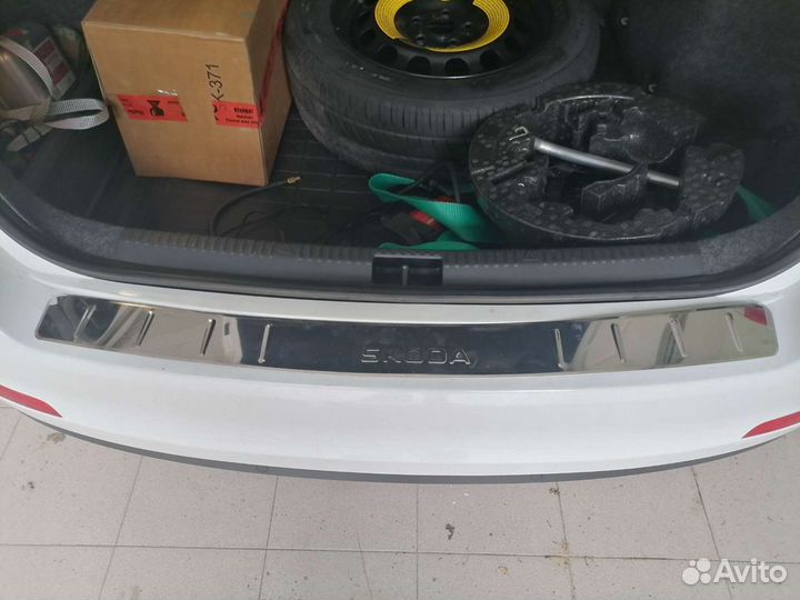 Наклейка на бампер Skoda Octavia A7 новая