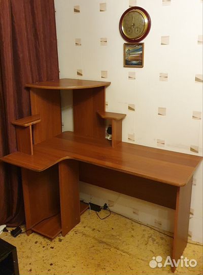 Компьютерный стол