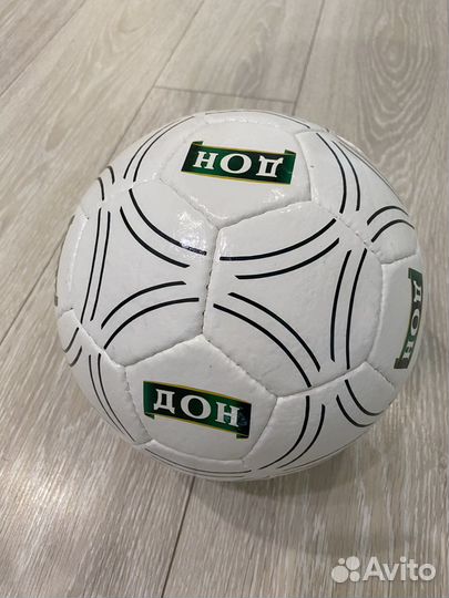 Футбольный мяч