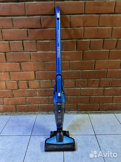 Пылесос вертикальный моющий Philips Power Pro Aqua