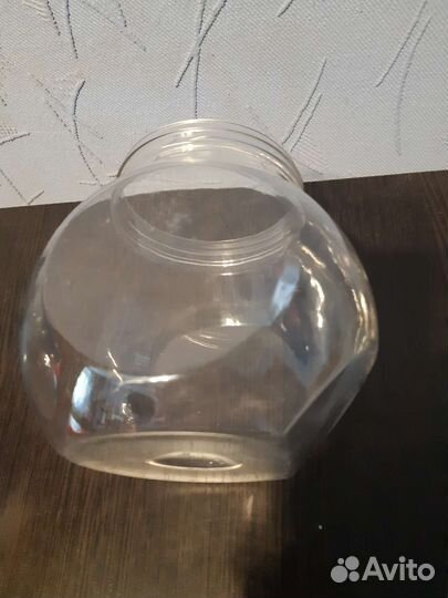 Банка для хранения сыпучих продуктов из пластмассы