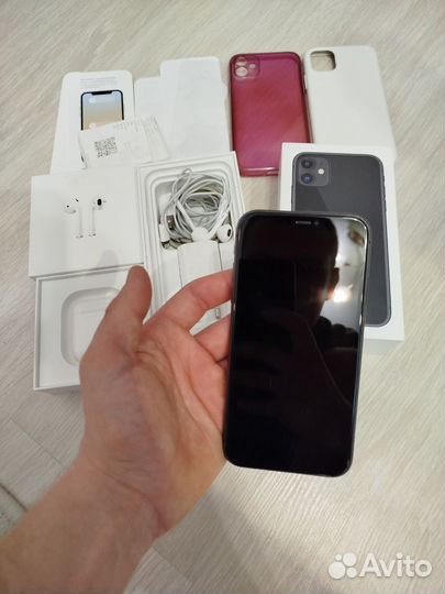 iPhone 11, 64 ГБ