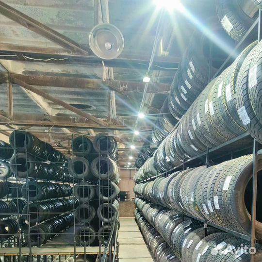 Maxxis MA-V1 215/70 R15C 109R