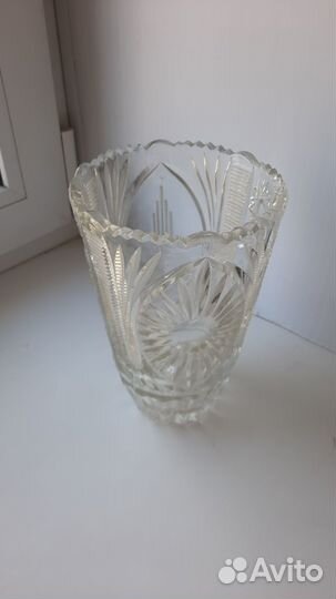 Ваза хрустальная с символикой олимпиады 80