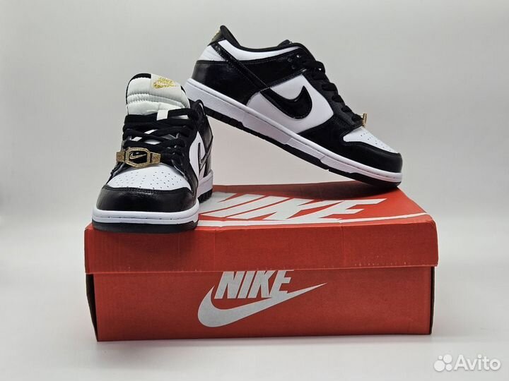 Dunk Low SE World Champ