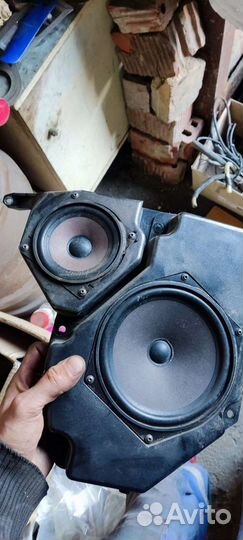 Штатные динамики Mercedes