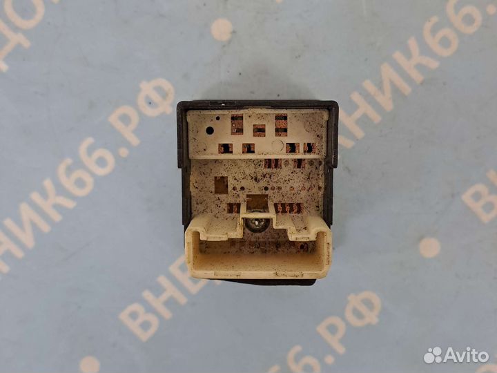 Пульт управления зеркал Toyota Rav4 2005 год