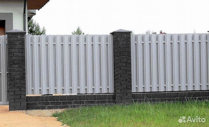 Металлический штакетник для забора