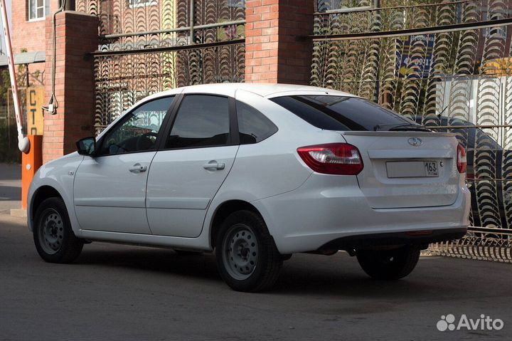 Лип-спойлер нижний на LADA Granta лифтбек