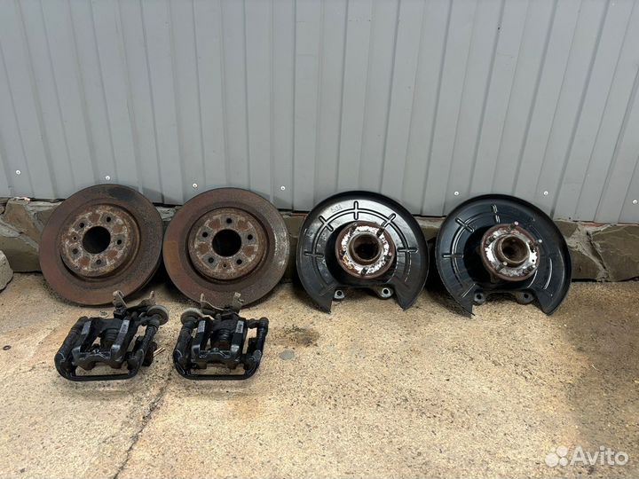 Тормоза задние комплект Opel astra j